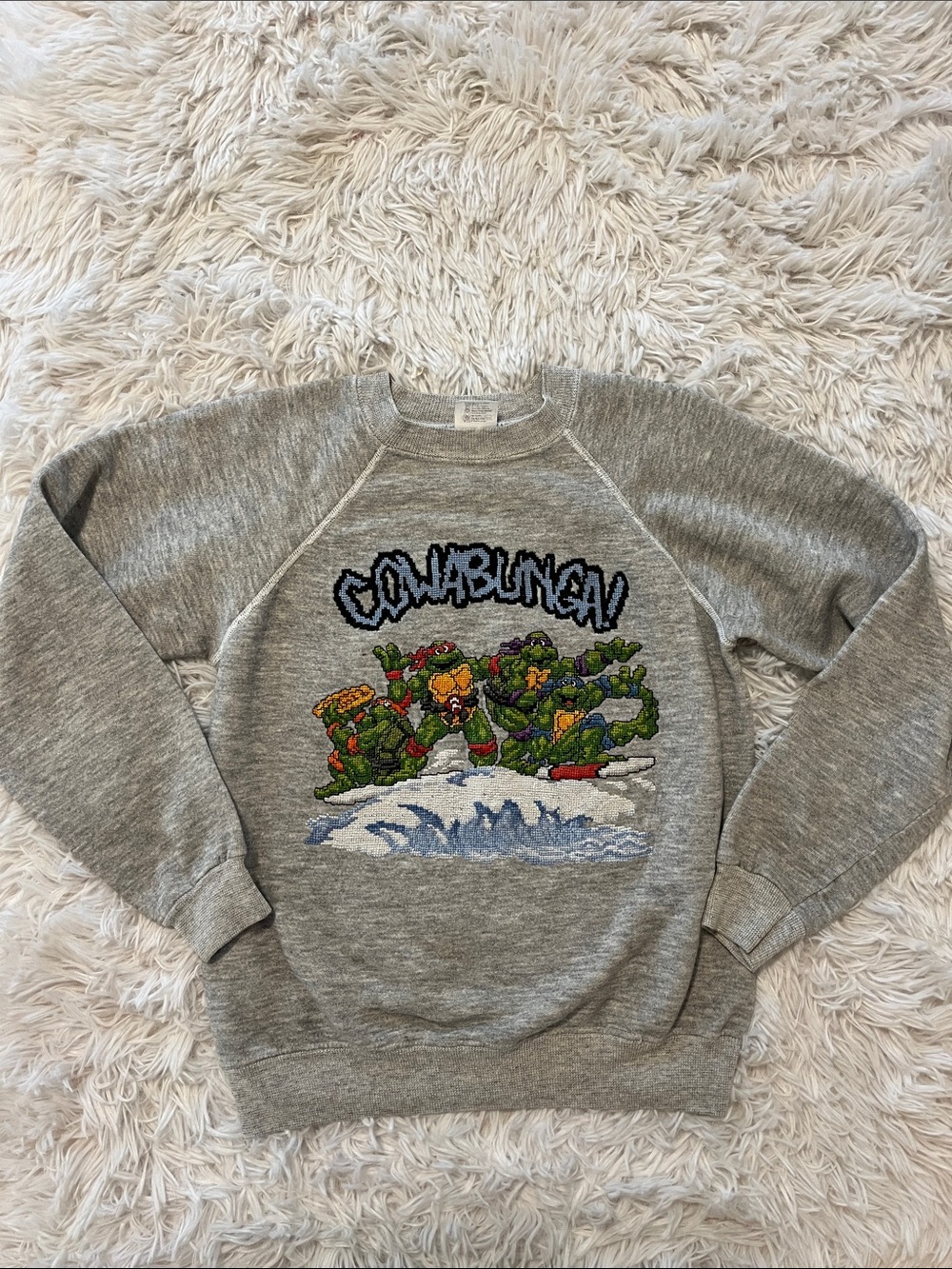 Vintage embroidered Teenage Mutant Ninja Turtles COWABUNGA! Large